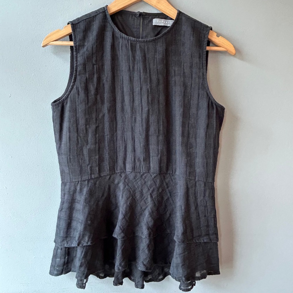 209 West 38 New York Black Textured Linen Peplum Top Sleeveless Size 6